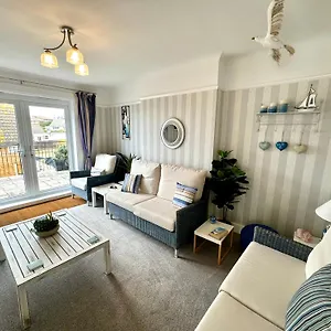 Sea View Three Bed Detached - With Parking - Next To Beach! Holiday home